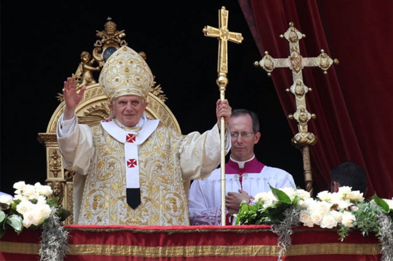 Sứ Điệp Giáng Sinh Urbi et Orbi Của ĐGH Benedict XVI – Năm 2012