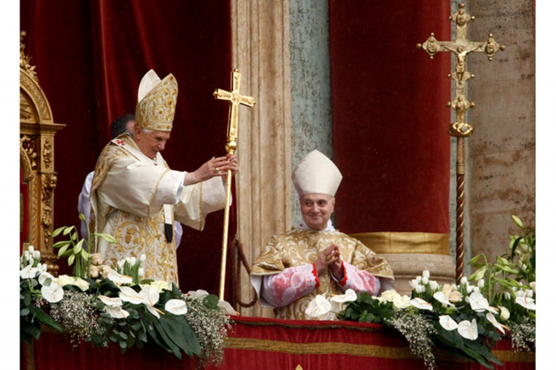 Sứ Điệp Phục Sinh Urbi et Orbi Của ĐGH Benedict XVI – Năm 2010