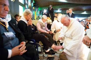 Tự Sắc Lavanda Dei Piedi Nella Liturgia Della Messa In Coena Domini (Về Rửa Chân Trong Thánh Lễ Tiệc Ly) Của ĐGH Phanxicô – Ngày 20-12-2014