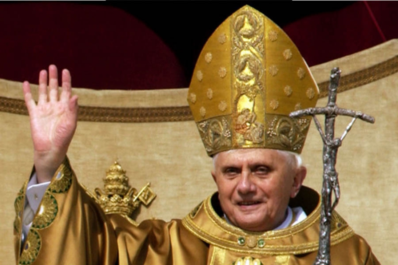 Sứ Điệp Giáng Sinh Urbi et Orbi Của ĐGH Benedict XVI – Năm 2006