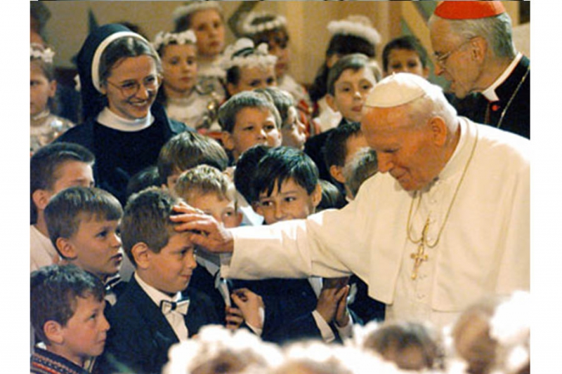 Sứ Điệp Ngày Thế Giới Cầu Cho Ơn Gọi Của ĐGH Gioan Phaolô II – Năm 2005