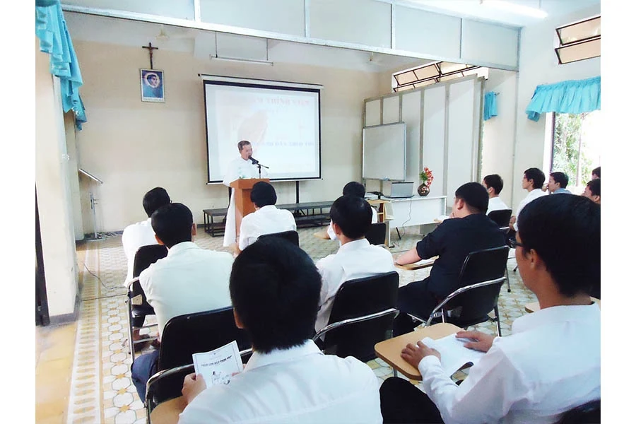 Việc Đào Tạo Các Tu Sĩ – Vấn Đề 62